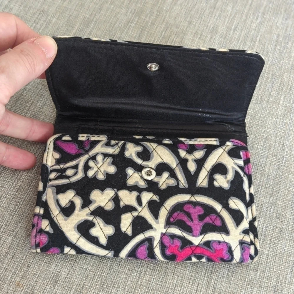 Vera Bradley Scroll Medallion Trifold Quilted Black Pink Euro Wallet Floral - Picture 8 of 9